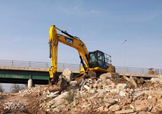 Koparki gąsienicowe JCB JS220LC
