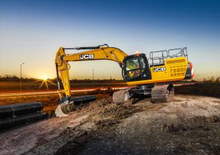 Koparki gąsienicowe JCB JS330NLC