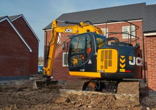 Koparki gąsienicowe JCB JZ 140 LC