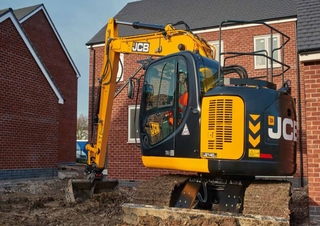 Koparki gąsienicowe JCB JZ140