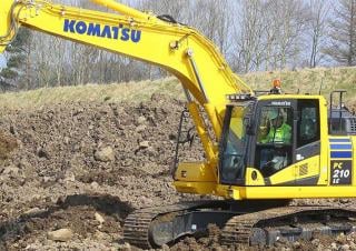 Koparki gąsienicowe Komatsu PC210LC-11E0
