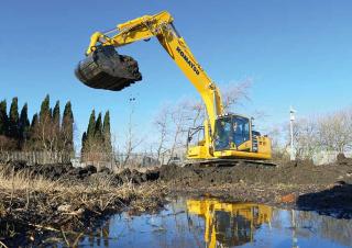 Koparki gąsienicowe Komatsu PC240LC-11E0