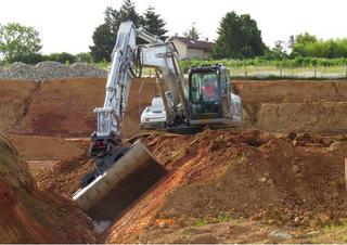 Koparki gąsienicowe Kobelco SK 210 H NLC 10E 