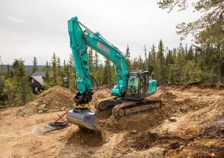 Koparki gąsienicowe Kobelco SK 210 SNLC 10E