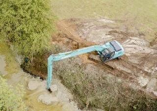 Koparki gąsienicowe Kobelco SK 210 SNLC 10E