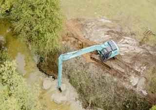 Koparki gąsienicowe Kobelco SK 210 SNLC 10E