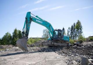 Koparki gąsienicowe Kobelco SK 260 NLC 10