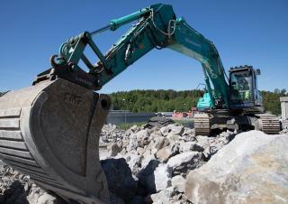 Koparki gąsienicowe Kobelco SK 300 LC 10E