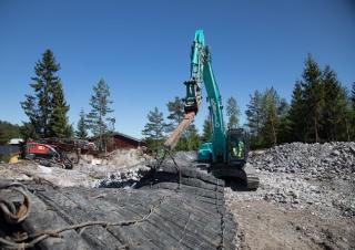 Koparki gąsienicowe Kobelco SK 300 NLC 10