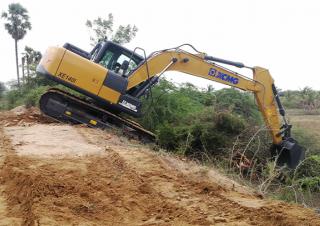 Koparki gąsienicowe XCMG XE140I