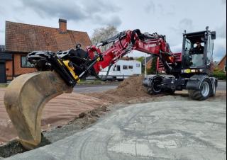 Koparki kołowe Yanmar B95W MB 