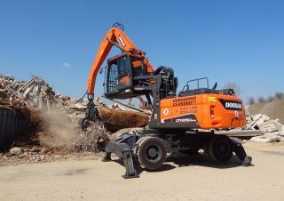 Koparki do prac przeładunkowych Doosan DX250WMH-5