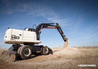 Koparki kołowe Hidromek HMK 140 W