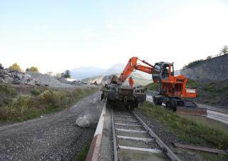 Koparki gąsienicowe Hitachi ZX 180 W