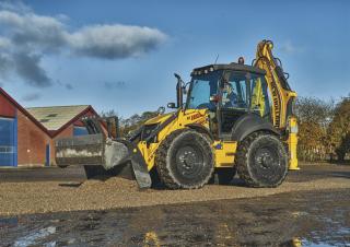 Koparko-ładowarki New Holland B115C