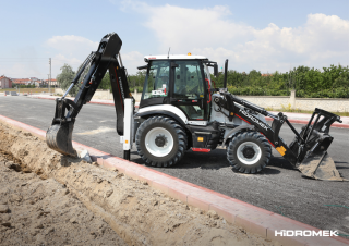 Koparko-ładowarki Hidromek HMK 102 B Supra