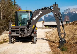 Koparko-ładowarki Mecalac TLB990