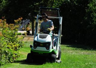Kosiarki Samojezdne i Traktory Ogrodowe Etesia BUFFALO 124 HVHP2