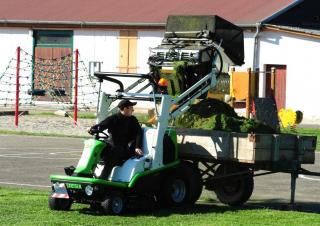 Kosiarki Samojezdne i Traktory Ogrodowe Etesia HYDRO 124 DN