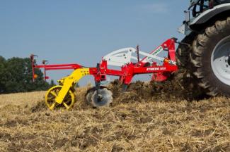 Spulchniacze Pöttinger Synkro 3020