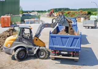 Ładowarki kołowe Mecalac AS700