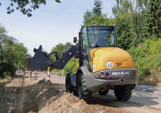 Ładowarki kołowe Mecalac AS700