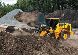 Ładowarki kołowe Hyundai HL975