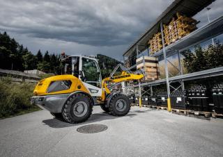 Ładowarki kołowe Liebherr L 504 Compact