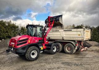 Ładowarki kołowe Yanmar V120
