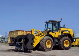 Ładowarki kołowe Komatsu WA200-8E0