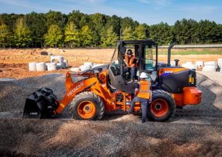 Ładowarki kołowe Hitachi ZW100-6