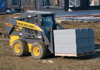 Ładowarki o sterowaniu burtowym New Holland L180