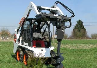 Ładowarki o sterowaniu burtowym Bobcat S100