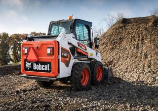 Ładowarki o sterowaniu burtowym Bobcat S450