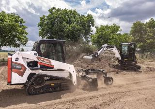 Ładowarki o sterowaniu burtowym Bobcat T450