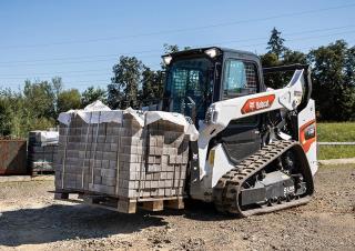 Ładowarki o sterowaniu burtowym Bobcat T66