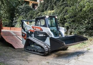 Ładowarki o sterowaniu burtowym Bobcat T76