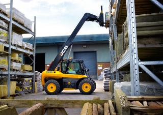 Ładowarki teleskopowe JCB 516-40