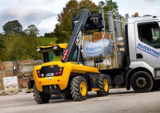 Ładowarki teleskopowe JCB 516-40
