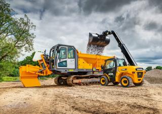 Ładowarki teleskopowe JCB 520-40