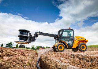 Ładowarki teleskopowe JCB 520-40