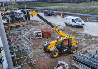 Ładowarki teleskopowe JCB 525-60 HI-VIZ