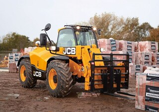 Ładowarki teleskopowe JCB 541-70
