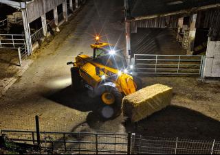 Placowe urządzenie załadowcze JCB 542-70 AGRI