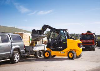 Ładowarki teleskopowe JCB TLT30D 