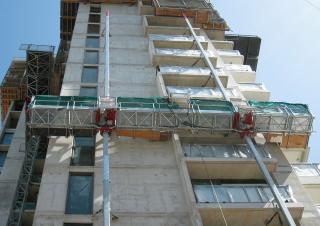 Masztowe platformy robocze Climber International P08