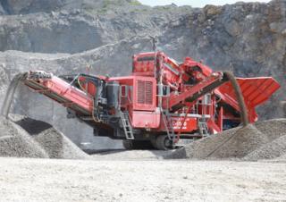 Urządzenia do recyklingu gruzu budowlanego Terex-Finlay C 1540 Hybrid