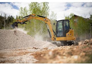 Minikoparki Caterpillar 305 CR