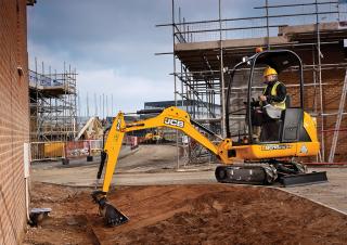 Minikoparki JCB 8016