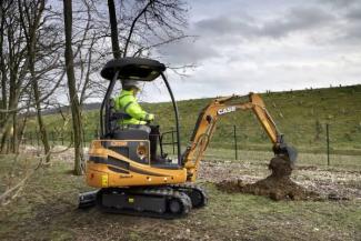 Elektryczne koparki gąsienicowe Case CX15B S-2